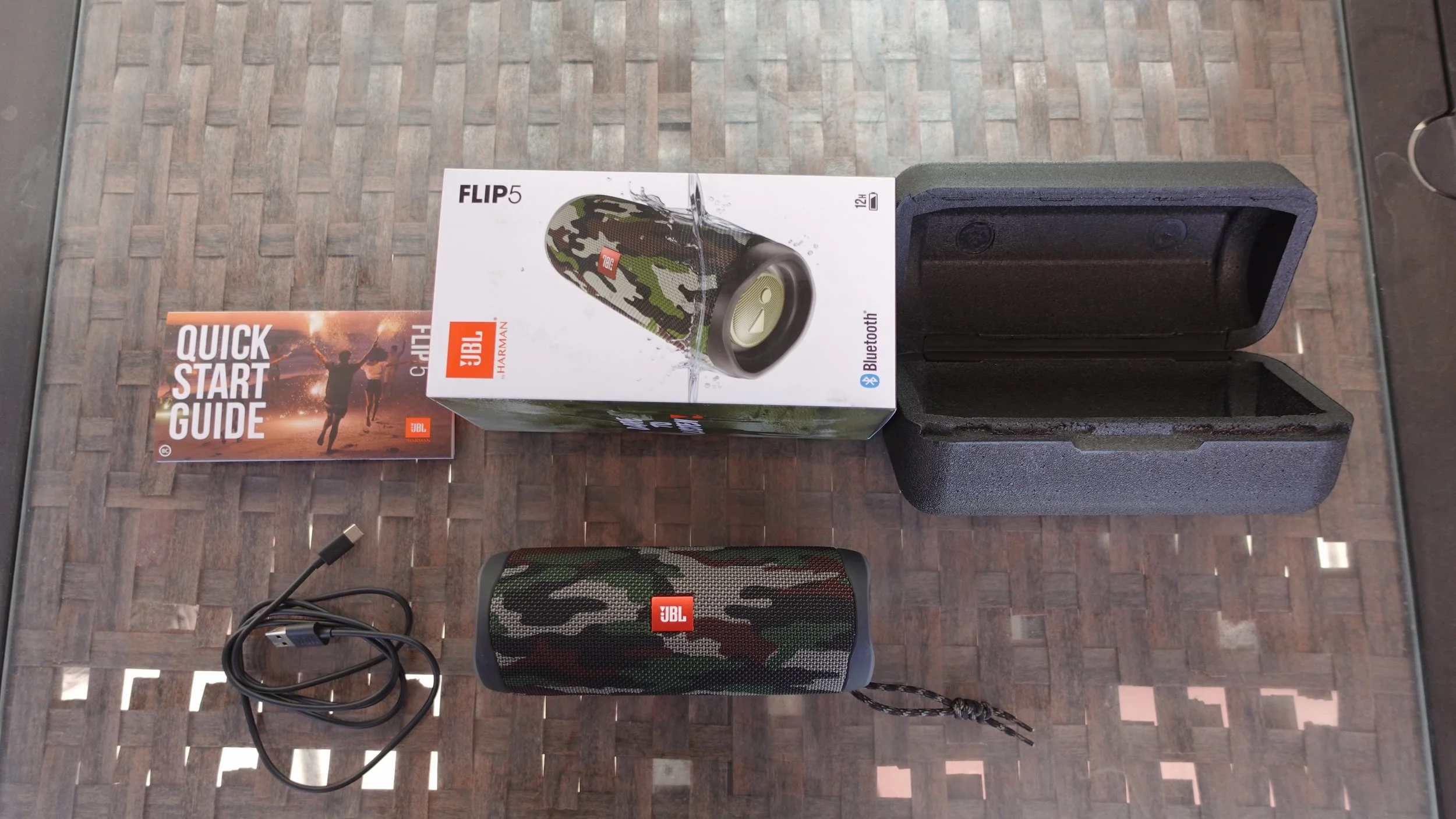 JBL Flip 5 vs Flip 6 — Stream Tech Reviews by BadIntent